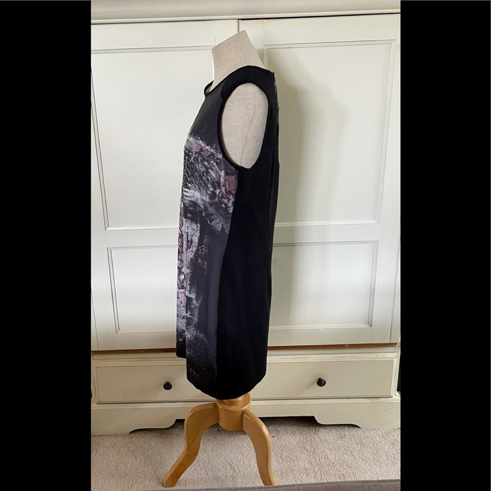 YEST Dress - Picture 3 of 15